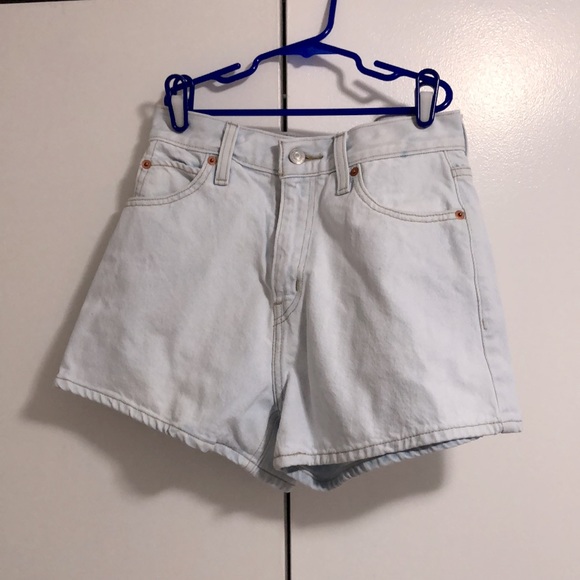 Levis Premium High Waist Wide Leg Short in Primer blue - Picture 4 of 6